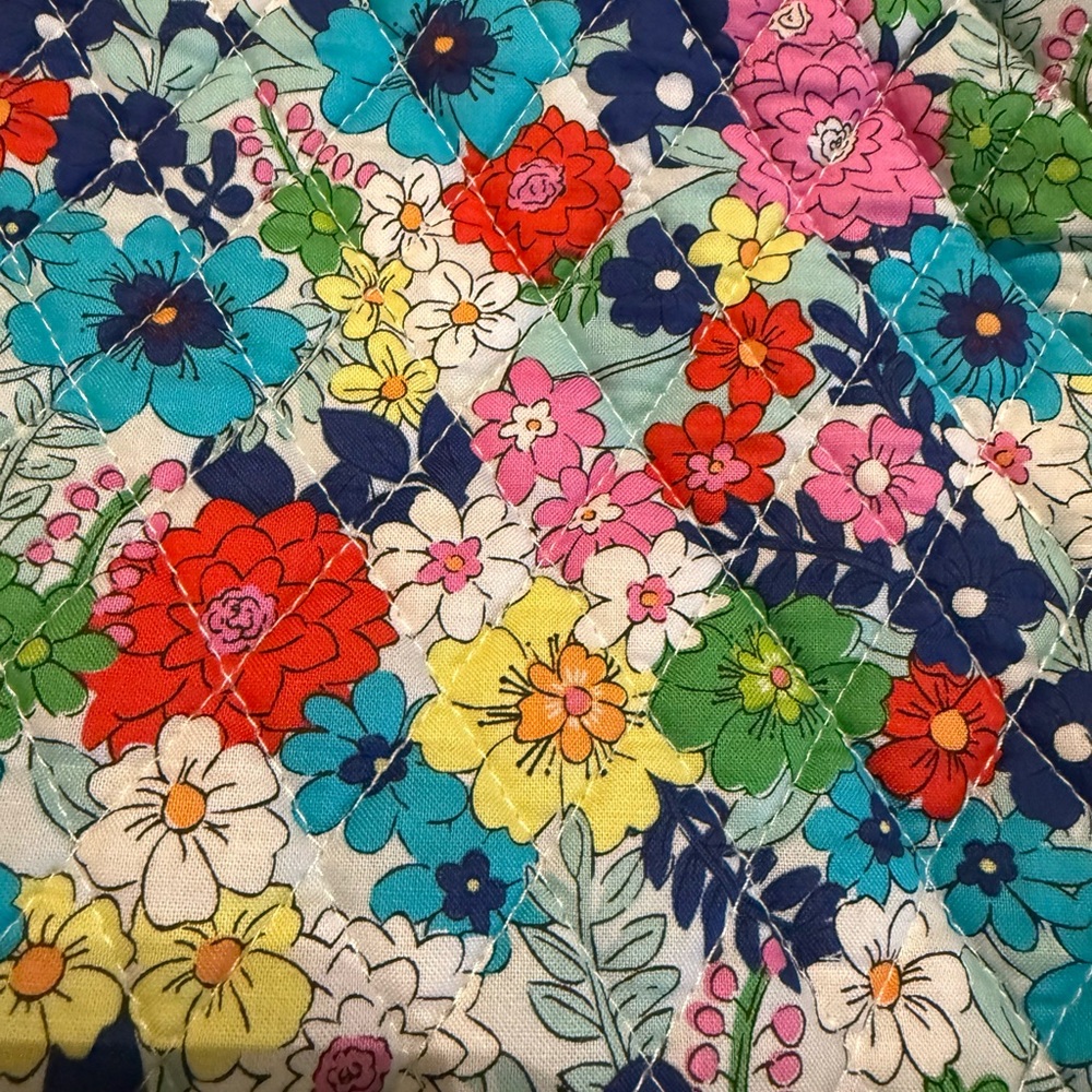 Vera Bradley Floral Essential Expandable Backpack NWOT - Picture 5 of 9